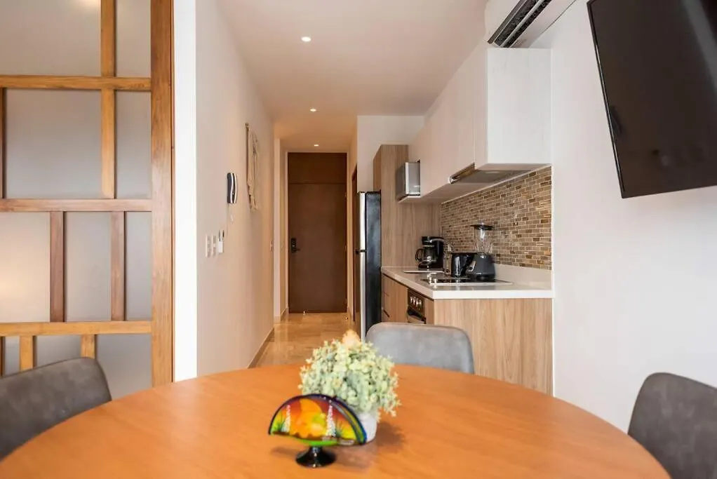 Beautiful Apt In Top Location! Ipana Playa del Carmen Mexiko